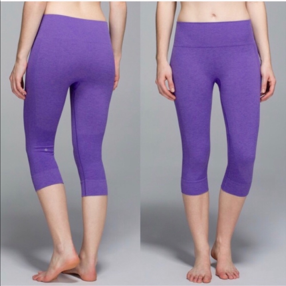 🆕CUTE LULULEMON “SEAMLESSLY STREET” CROP PANTS😍